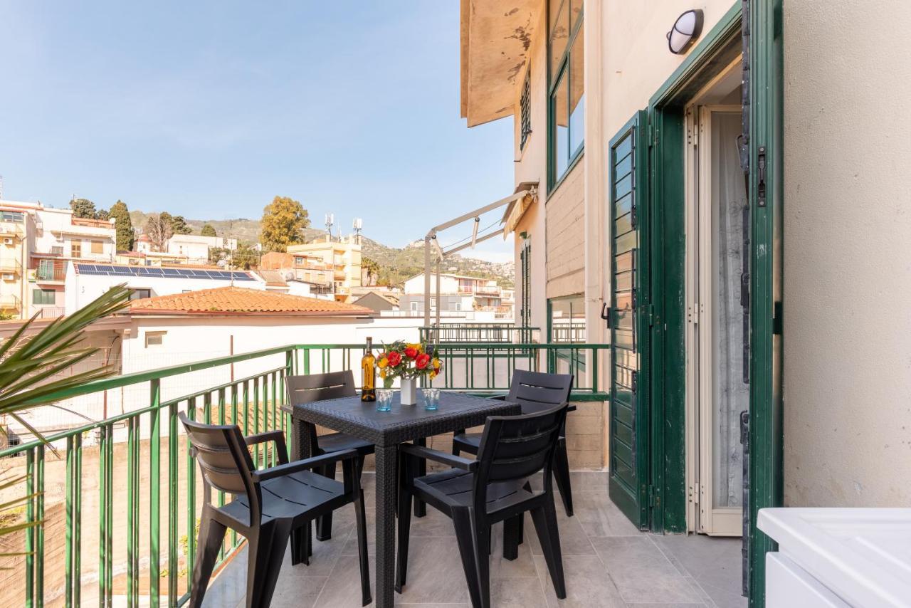 La Casa Di Tobia & Little Paradise Beach Apartments Джардини-Наксос Экстерьер фото