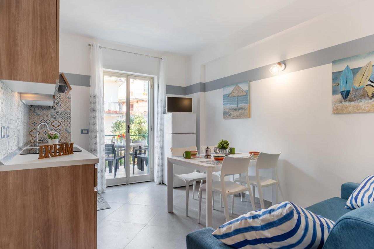 La Casa Di Tobia & Little Paradise Beach Apartments Джардини-Наксос Экстерьер фото