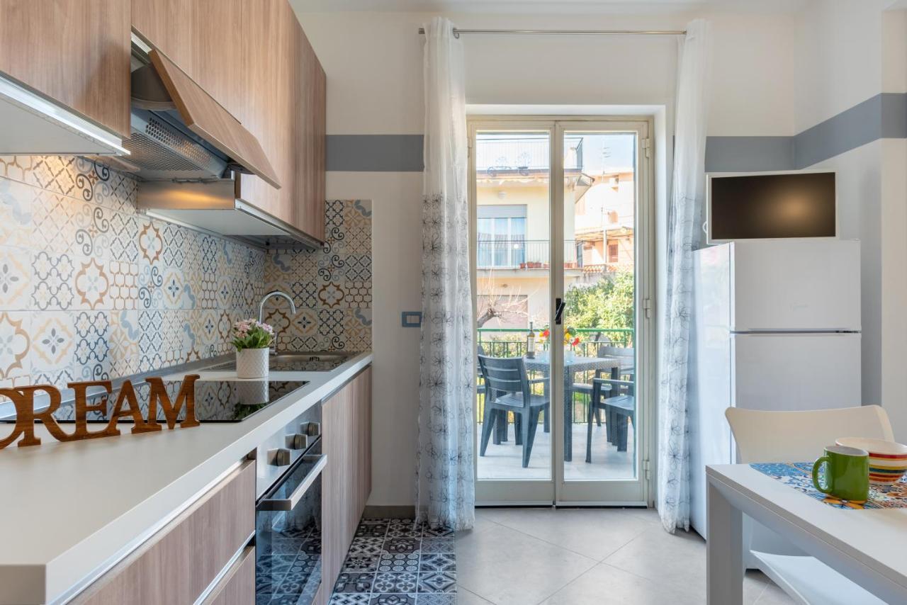 La Casa Di Tobia & Little Paradise Beach Apartments Джардини-Наксос Экстерьер фото
